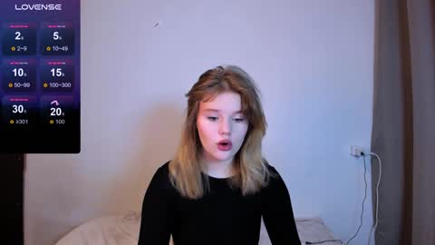 hi Im Mina  online show from 7, 1, 2025