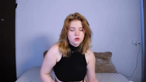 hi Im Mina  online show from 18, 9, 2025