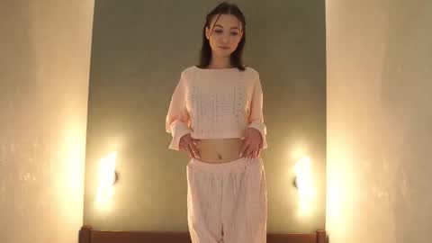 Snapshot of minakomii chatting on 7, 3, 2026 Mira online show from 7, 3, 2026