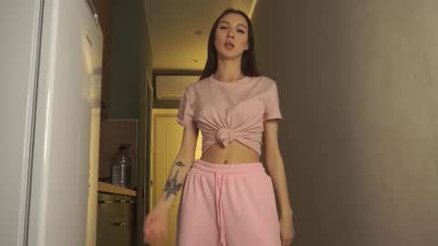 Snapshot of minakomii chatting on 27, 3, 2026 Mira online show from 27, 3, 2026