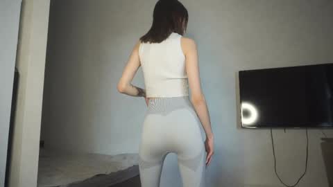 Snapshot of minakomii chatting on 2, 4, 2026 Mira online show from 2, 4, 2026