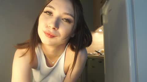 Snapshot of minakomii chatting on 10, 4, 2026 Mira online show from 10, 4, 2026