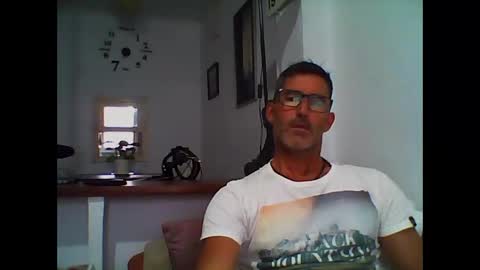 Snapshot of mindthestep chatting on 9, 10, 2025 MIND online show from 9, 10, 2025