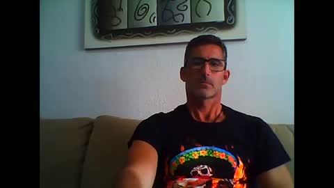 Snapshot of mindthestep chatting on 31, 10, 2025 MIND online show from 31, 10, 2025