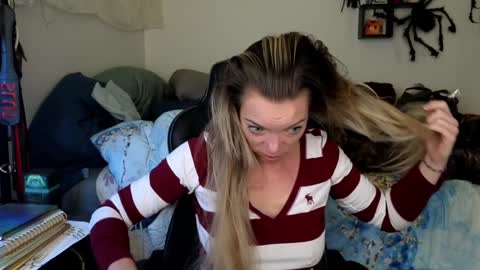 Snapshot of mindymars chatting on 8, 1, 2025 Mindy Mars online show from 8, 1, 2025