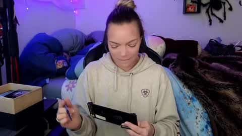 Snapshot of mindymars chatting on 15, 1, 2025 Mindy Mars online show from 15, 1, 2025