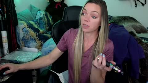 Snapshot of mindymars chatting on 3, 2, 2025 Mindy Mars online show from 3, 2, 2025