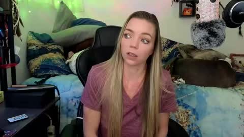 Snapshot of mindymars chatting on 19, 2, 2025 Mindy Mars online show from 19, 2, 2025