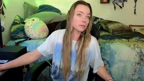 Snapshot of mindymars chatting on 24, 2, 2025 Mindy Mars online show from 24, 2, 2025