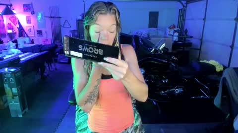 Snapshot of mindymars chatting on 10, 10, 2025 Mindy Mars online show from 10, 10, 2025