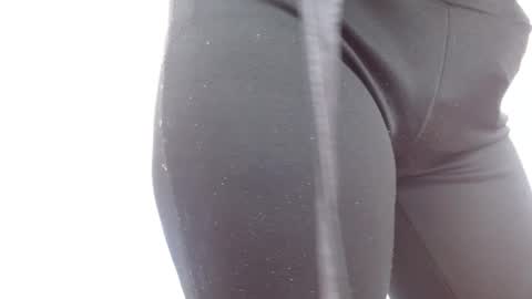 Snapshot of minene_mikami chatting on 1, 4, 2026 minene_mikami online show from 1, 4, 2026