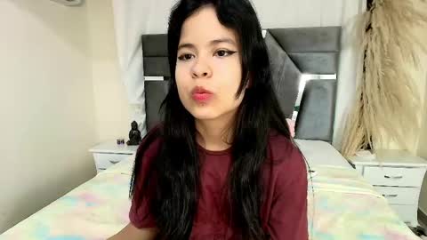 Snapshot of minilove_01 chatting on 25, 4, 2026 minilove_01 online show from 25, 4, 2026