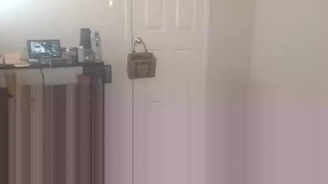 Snapshot of minniehunney chatting on 27, 4, 2026 minniehunney online show from 27, 4, 2026