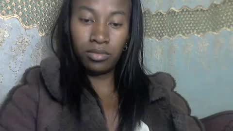 minouch211907 online show from 15, 7, 2026