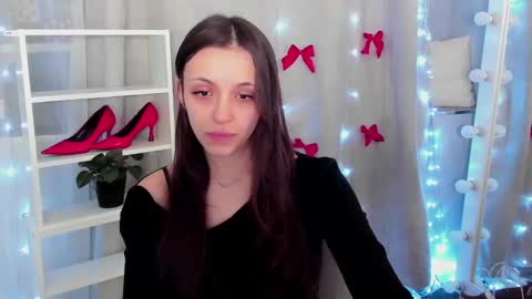 Snapshot of mipsymipson chatting on 5, 1, 2025 NEXT STREAM NOVEMBER  27282930 online show from 5, 1, 2025