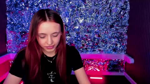 Snapshot of mipsymipson chatting on 7, 2, 2025 NEXT STREAM NOVEMBER  27282930 online show from 7, 2, 2025