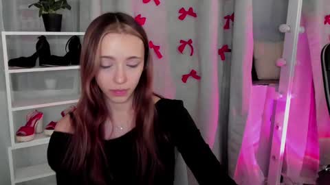 Snapshot of mipsymipson chatting on 11, 2, 2025 NEXT STREAM NOVEMBER  27282930 online show from 11, 2, 2025