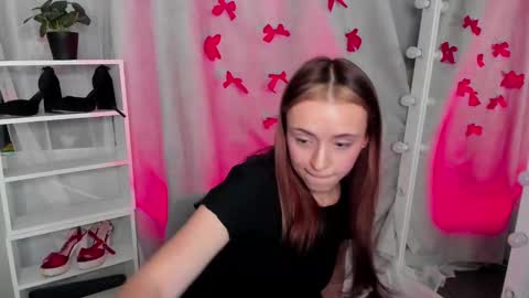 Snapshot of mipsymipson chatting on 18, 2, 2025 NEXT STREAM NOVEMBER  27282930 online show from 18, 2, 2025