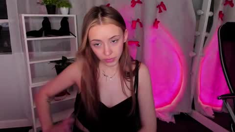 Snapshot of mipsymipson chatting on 25, 2, 2025 NEXT STREAM NOVEMBER  27282930 online show from 25, 2, 2025