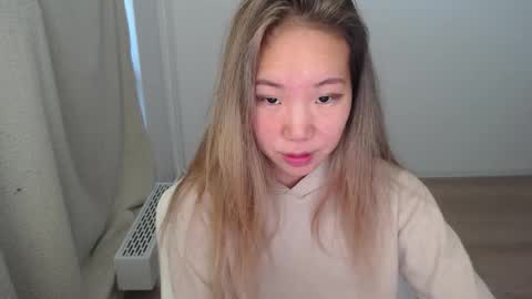 Snapshot of mira_g chatting on 2, 10, 2025 mira_g online show from 2, 10, 2025