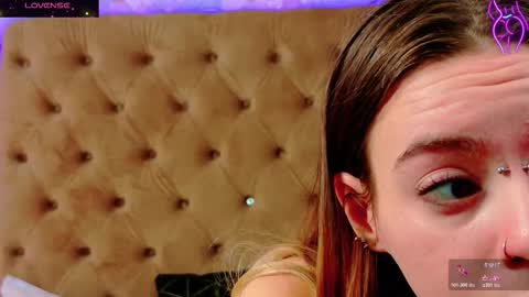 Snapshot of mira_lynxx chatting on 26, 11, 2025 mira_lynxx online show from 26, 11, 2025