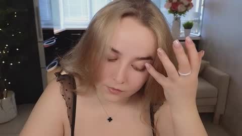 Snapshot of mira_mermayd chatting on 13, 3, 2026 Mira online show from 13, 3, 2026