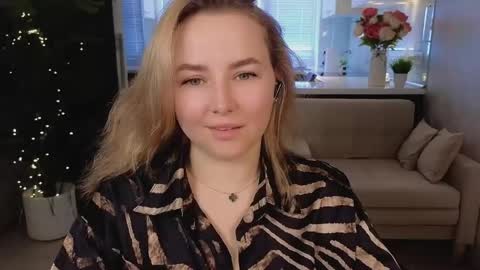 Snapshot of mira_mermayd chatting on 28, 3, 2026 Mira online show from 28, 3, 2026