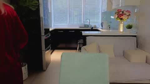 Snapshot of mira_mermayd chatting on 12, 4, 2026 Mira online show from 12, 4, 2026