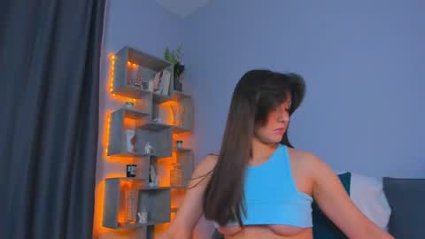 Snapshot of mirabrunette chatting on 30, 5, 2026 Mira follow my fansly online show from 30, 5, 2026