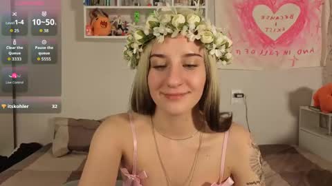 Snapshot of miralyn_ chatting on 18, 4, 2026 Cassie online show from 18, 4, 2026