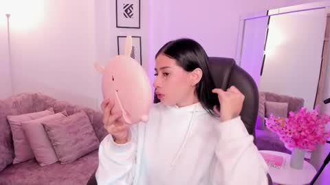 Snapshot of miranda_crawfor chatting on 6, 11, 2025 miranda_crawfor online show from 6, 11, 2025