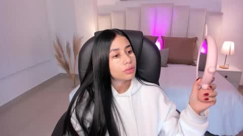 Snapshot of miranda_crawfor chatting on 25, 11, 2025 miranda_crawfor online show from 25, 11, 2025