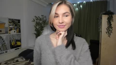 Snapshot of mirandabettman chatting on 5, 10, 2025 My name is Adele online show from 5, 10, 2025