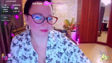 Snapshot of mirandadyson chatting on 6, 5, 2026 MirandaDyson online show from 6, 5, 2026