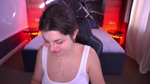 Snapshot of mirandawarm chatting on 29, 10, 2025 Miranda online show from 29, 10, 2025