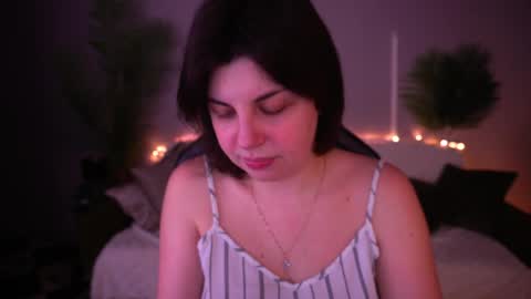 Snapshot of mirandawarm chatting on 9, 4, 2026 Miranda online show from 9, 4, 2026