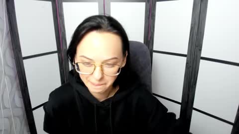 Snapshot of mirasky chatting on 4, 2, 2025 Mira online show from 4, 2, 2025