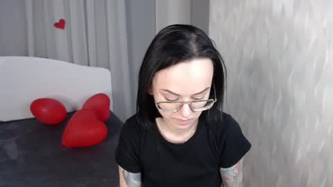 Snapshot of mirasky chatting on 18, 2, 2025 Mira online show from 18, 2, 2025
