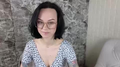 Snapshot of mirasky chatting on 3, 3, 2025 Mira online show from 3, 3, 2025