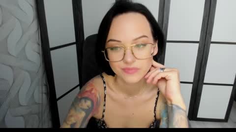 Snapshot of mirasky chatting on 11, 3, 2025 Mira online show from 11, 3, 2025