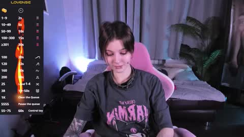 Snapshot of miravelle chatting on 4, 10, 2025 MiraVelle online show from 4, 10, 2025