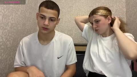 Snapshot of mirelcouple chatting on 17, 5, 2026 mirelcouple online show from 17, 5, 2026