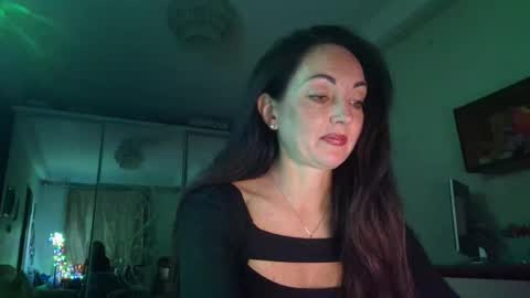 Snapshot of mirelisse chatting on 29, 4, 2026 Christina online show from 29, 4, 2026