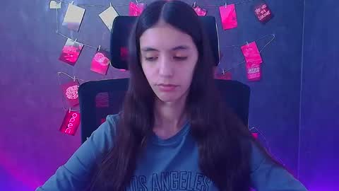 Snapshot of miri_miss chatting on 23, 4, 2026 Miri online show from 23, 4, 2026