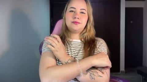 Snapshot of mirilinda chatting on 20, 11, 2025 mirilinda online show from 20, 11, 2025