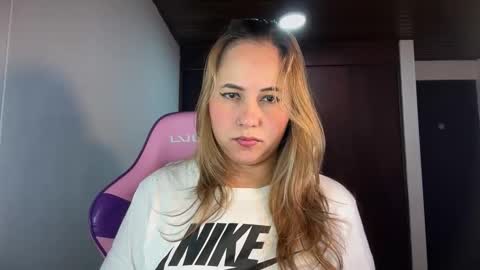 Snapshot of mirilinda chatting on 24, 11, 2025 mirilinda online show from 24, 11, 2025