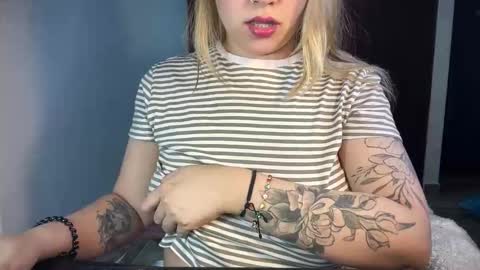 Snapshot of mirilinda chatting on 15, 1, 2026 mirilinda online show from 15, 1, 2026