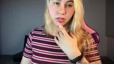 Snapshot of mirilinda chatting on 17, 2, 2026 mirilinda online show from 17, 2, 2026