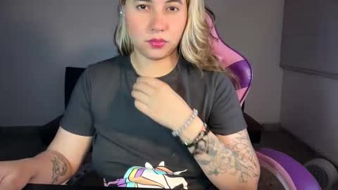 Snapshot of mirilinda chatting on 23, 3, 2026 mirilinda online show from 23, 3, 2026