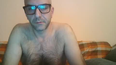Snapshot of mirko245 chatting on 11, 10, 2025 mirko245 online show from 11, 10, 2025